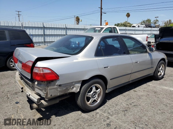 1999 Honda Accord LX z VIN JHMCG5549XC040487, wystawiony jako Copart lot #67415984 z przebiegiem 205 698 mil mil oraz Szkoda całkowita • Salvage title. Historia ofert i sprzedaży dostępna na DreamBid. Obrazek 3.