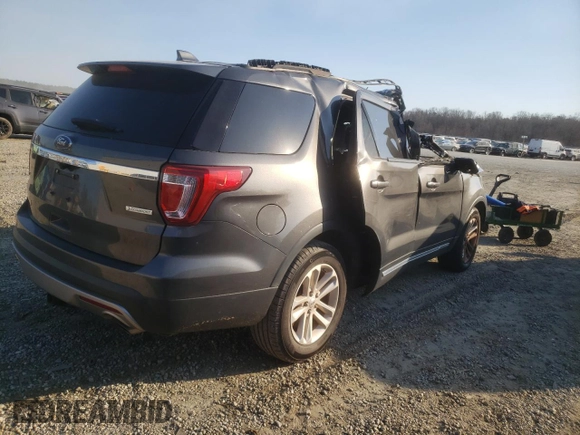 2017 Ford Explorer XLT with VIN 1FM5K7DH2HGC08615, listed as a Copart auction lot 46887325 with 79,519 mi miles and Salvage Title. Bid and sale history available at carsss.com. Image 3.