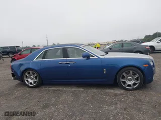 2011 Rolls-Royce Ghost with VIN SCA664S55BUX49548, listed as a IAAI auction lot 41395054 with 17,710 mi miles. Bid and sale history available at carsss.com. Image 13.