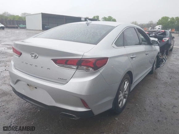 2019 Hyundai Sonata Sport with VIN 5NPE34AF0KH729533, listed as a IAAI auction lot 41903710 with 46,352 mi miles. Bid and sale history available at carsss.com. Image 4.