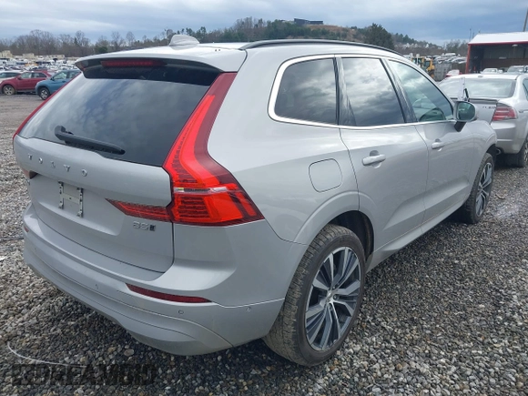 2022 Volvo XC60 Momentum with VIN YV4L12RK2N1972823, listed as a IAAI auction lot 41110804 with 46,380 mi miles. Bid and sale history available at carsss.com. Image 4.