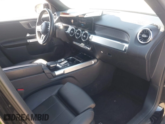 2023 Mercedes-Benz GLB 250 с VIN W1N4M4HB2PW331696, выставлен на аукционе IAAI как лот 42255808 с пробегом 58 880 миль миль и . История ставок и продаж доступна на DreamBid. Изображение 5.