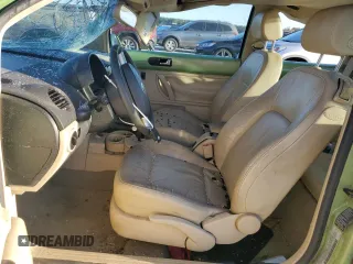 2005 Volkswagen New Beetle Coupe GLS with VIN 3VWCK31C05M415337, listed as a Copart auction lot 76562154 with 113,317 mi miles and Salvage Title. Bid and sale history available at carsss.com. Image 7.
