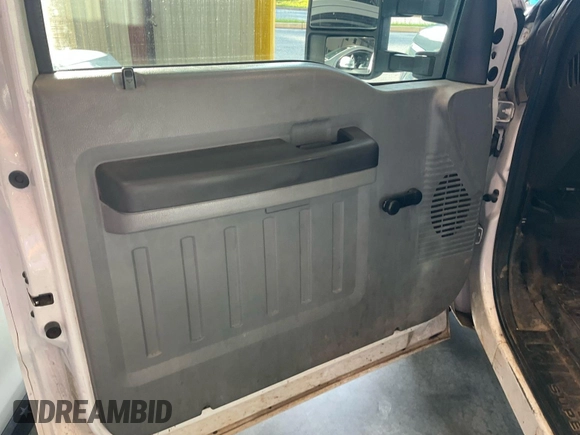 2011 Ford F-350 XL with VIN 1FTBF3A68BEC07804, listed as a IAAI auction lot 42621182 with 199,734 mi miles and . Bid and sale history available at DreamBid. Image 30.