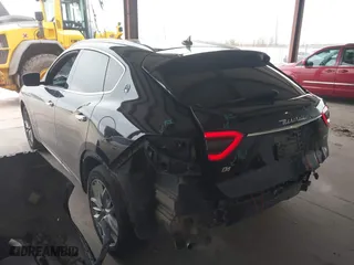 2019 Maserati Levante GranLusso with VIN ZN661XUL4KX321570, listed as a IAAI auction lot 41603682 with 120,085 mi miles. Bid and sale history available at carsss.com. Image 6.