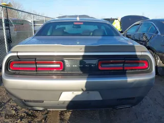 2015 Dodge Challenger SXT Plus with VIN 2C3CDZBG0FH818787, listed as a IAAI auction lot 41779757 with 1 mi miles. Bid and sale history available at carsss.com. Image 17.