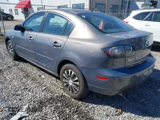 2007 Mazda 3 i Touring z VIN JM1BK12F071693411, wystawiony jako IAAI lot #41819395 z przebiegiem 162 693 mil mil oraz . Historia ofert i sprzedaży dostępna na DreamBid. Obrazek 3.