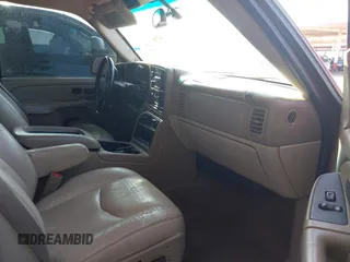 2004 Chevrolet Tahoe LS z VIN 1GNEC13T34R293457, wystawiony jako IAAI lot #42058799 z przebiegiem 255 517 mil mil oraz . Historia ofert i sprzedaży dostępna na DreamBid. Obrazek 5.