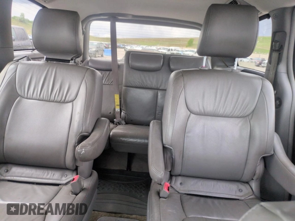 2010 Toyota Sienna XLE with VIN 5TDDK4CC5AS032076, listed as a Copart auction lot 57675555 with 210,252 mi miles and Clean title. Bid and sale history available at DreamBid. Image 10.