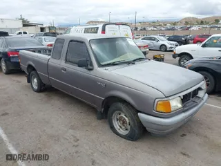 1996 Ford Ranger XL with VIN 1FTCR14A4TPB42312, listed as a IAAI auction lot 39715435 with 244,370 mi miles. Bid and sale history available at carsss.com. Image 1.