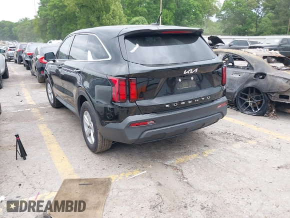 2022 Kia Sorento LX with VIN 5XYRG4LC3NG152579, listed as a IAAI auction lot 42092276 with 77,101 mi miles and . Bid and sale history available at DreamBid. Image 3.