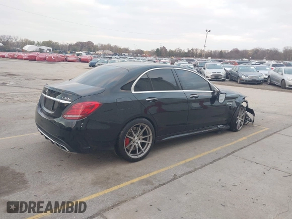 2016 Mercedes-Benz C 63 S AMG z VIN 55SWF8HB7GU163686, wystawiony jako IAAI lot #40884579 z przebiegiem Nie podano mil oraz . Historia ofert i sprzedaży dostępna na DreamBid. Obrazek 4.