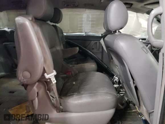 2006 Toyota Sienna XLE with VIN 5TDBA22C26S061865, listed as a Copart auction lot 84013334 with 0 mi miles and Salvage Title. Bid and sale history available at carsss.com. Image 11.