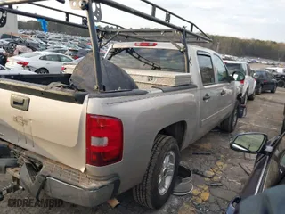 2008 Chevrolet Silverado 1500 LTZ with VIN 3GCEC13J78G168779, listed as a IAAI auction lot 41589457 with 250,207 mi miles. Bid and sale history available at carsss.com. Image 4.