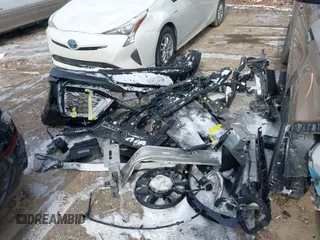 2021 Audi RS Q8 z VIN WU1ARBF18MD040611, wystawiony jako IAAI lot #41582268 z przebiegiem 38 574 mil mil oraz . Historia ofert i sprzedaży dostępna na DreamBid. Obrazek 12.