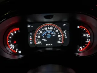 2023 Dodge Durango R/T Plus z VIN 1C4SDHCT5PC557478, wystawiony jako Copart lot #64901655 z przebiegiem 34 446 mil mil oraz Czysty tytuł • Clean title. Historia ofert i sprzedaży dostępna na DreamBid. Obrazek 8.