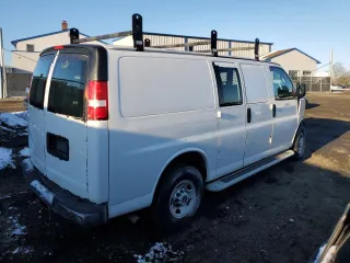 2017 GMC Savana Cargo Van with VIN 1GTW7AFF4H1913275, listed as a Copart auction lot 88629025 with 0 mi miles and Salvage Title. Bid and sale history available at carsss.com. Image 3.