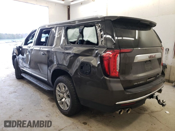 2021 GMC Yukon XL Denali with VIN 1GKS1JKL5MR212742, listed as a Copart auction lot 40676213 with 38,544 mi miles and Clean Title. Bid and sale history available at carsss.com. Image 2.