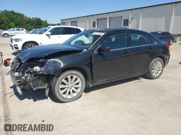 2014 Chrysler 200 Touring z VIN 1C3CCBBB2EN192454, wystawiony jako Copart lot #54772005 z przebiegiem 120 893 mil mil oraz Szkody całkowita. Historia ofert i sprzedaży dostępna na DreamBid. Obrazek 1.