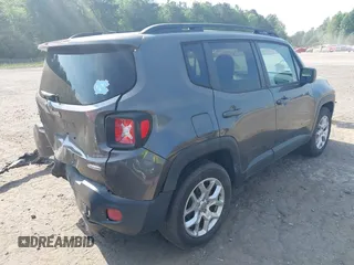 2016 Jeep Renegade Latitude z VIN ZACCJABT0GPD87340, wystawiony jako IAAI lot #42159423 z przebiegiem 121 869 mil mil oraz . Historia ofert i sprzedaży dostępna na DreamBid. Obrazek 4.