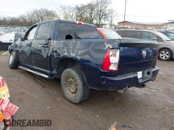 2016 Ram 1500 Express z VIN 3C6RR6KT1GG228318, wystawiony jako IAAI lot #41380007 z przebiegiem 140 209 mil mil oraz . Historia ofert i sprzedaży dostępna na DreamBid. Obrazek 3.