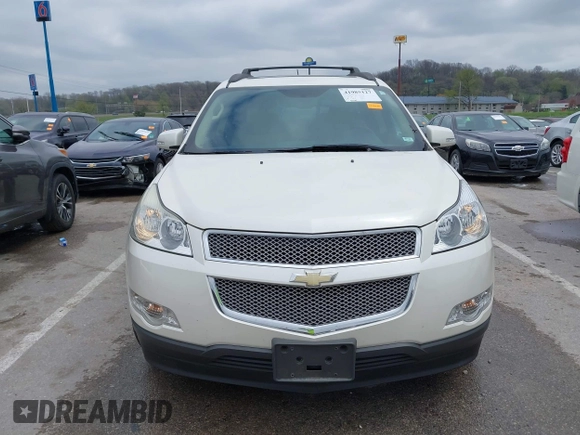 2012 Chevrolet Traverse LTZ z VIN 1GNKRLED1CJ115529, wystawiony jako IAAI lot #41985127 z przebiegiem 85 364 mil mil oraz . Historia ofert i sprzedaży dostępna na DreamBid. Obrazek 12.