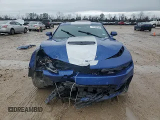 2022 Chevrolet Camaro LT1 with VIN 1G1FF1R79N0129384, listed as a Copart auction lot 45102345 with 42,517 mi miles and Salvage Title. Bid and sale history available at carsss.com. Image 5.