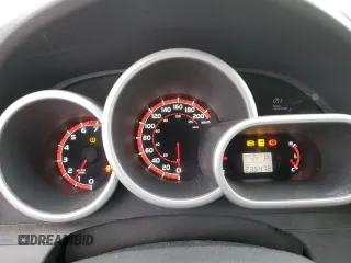 2011 Toyota Matrix z VIN 2T1KU4EE6BC540633, wystawiony jako Copart lot #50650395 z przebiegiem 235 478 mil mil oraz Szkoda całkowita • Salvage title. Historia ofert i sprzedaży dostępna na DreamBid. Obrazek 9.