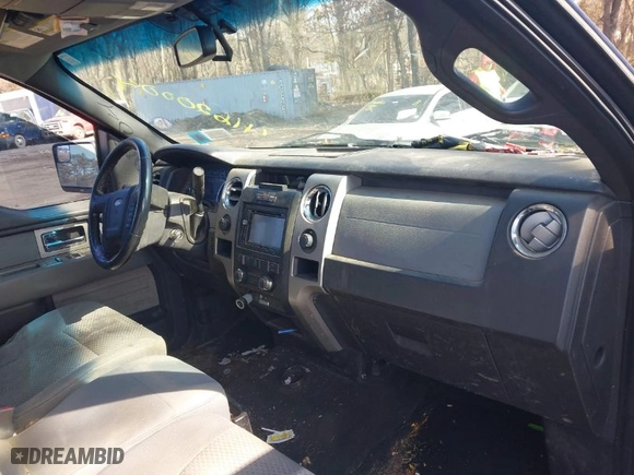 2011 Ford F-150 XL with VIN 1FTFX1EF4BKD07199, listed as a IAAI auction lot 41620004 with 267,120 mi miles. Bid and sale history available at carsss.com. Image 5.