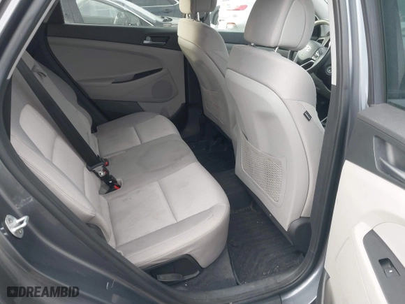 2016 Hyundai Tucson SE with VIN KM8J3CA47GU128085, listed as a IAAI auction lot 41109798 with 156,861 mi miles. Bid and sale history available at carsss.com. Image 8.
