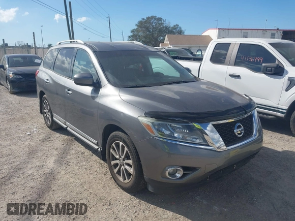 2016 Nissan Pathfinder SV with VIN 5N1AR2MN3GC600155, listed as a IAAI auction lot 41728736 with 92,479 mi miles. Bid and sale history available at carsss.com. Image 1.