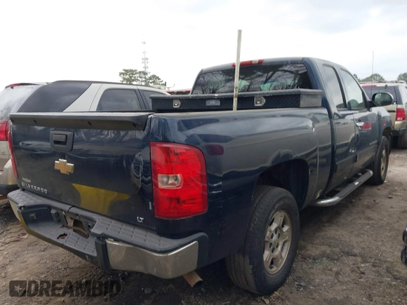 2007 Chevrolet Silverado 1500 LT w/1LT with VIN 2GCEC19J471570418, listed as a IAAI auction lot 41511134 with 219,552 mi miles. Bid and sale history available at carsss.com. Image 13.