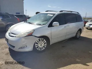 2010 Toyota Sienna XLE z VIN 5TDYK4CC4AS299985, wystawiony jako Copart lot #62336775 z przebiegiem 195 712 mil mil oraz Szkoda całkowita • Salvage title. Historia ofert i sprzedaży dostępna na DreamBid. Obrazek 1.