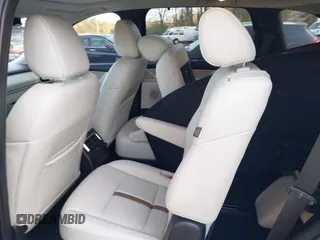 2024 Mazda CX-90 S Premium z VIN JM3KKDHC2R1101502, wystawiony jako IAAI lot #42114075 z przebiegiem 16 288 mil mil oraz . Historia ofert i sprzedaży dostępna na DreamBid. Obrazek 8.