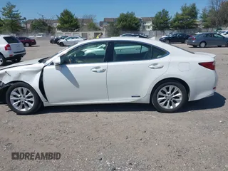 2013 Lexus ES 300h with VIN JTHBW1GG2D2007198, listed as a IAAI auction lot 42051431 with 235,480 mi miles and . Bid and sale history available at DreamBid. Image 15.