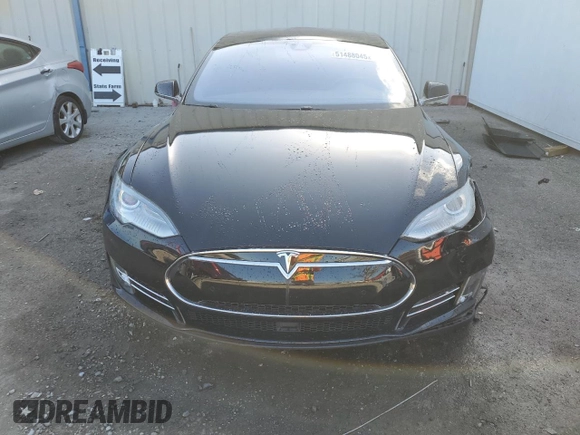 2015 Tesla Model S 85D with VIN 5YJSA1S29FF084680, listed as a Copart auction lot 51488045 with 116,690 mi miles and Salvage Title. Bid and sale history available at carsss.com. Image 5.