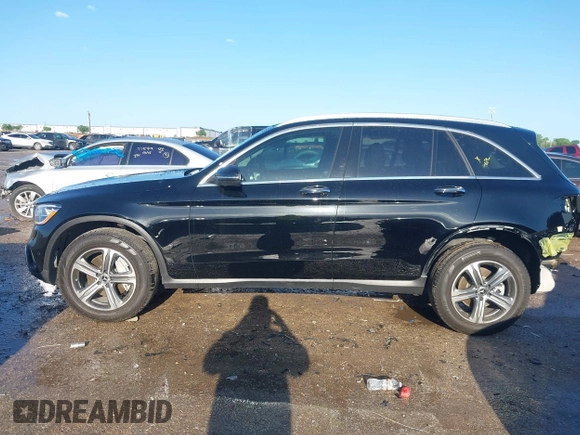 2022 Mercedes-Benz GLC 300 with VIN W1N0G8DB7NV394945, listed as a IAAI auction lot 42060999 with 17,332 mi miles and . Bid and sale history available at DreamBid. Image 15.