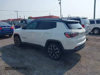 2018 Jeep Compass Limited z VIN 3C4NJCCB6JT308974, wystawiony jako IAAI lot #42468367 z przebiegiem 137 289 mil mil oraz . Historia ofert i sprzedaży dostępna na DreamBid. Obrazek 3.