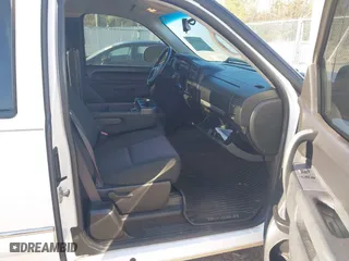 2013 Chevrolet Silverado 1500 LT with VIN 1GCRCSE06DZ273593, listed as a IAAI auction lot 41857478 with 207,175 mi miles. Bid and sale history available at carsss.com. Image 5.