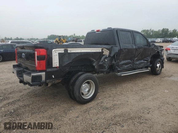 2024 Ford F-350 XL with VIN 1FT8W3DT4RED83562, listed as a Copart auction lot 54500415 with 32,691 mi miles and Salvage Title. Bid and sale history available at DreamBid. Image 3.