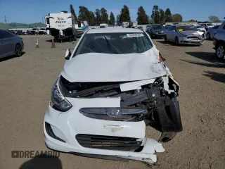 2016 Hyundai Accent SE with VIN KMHCT4AE6GU085432, listed as a Copart auction lot 52680535 with 31,515 mi miles and Salvage Title. Bid and sale history available at DreamBid. Image 5.