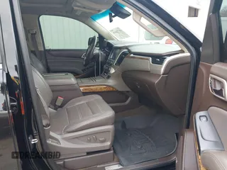 2016 GMC Yukon XL Denali with VIN 1GKS2HKJ2GR128323, listed as a IAAI auction lot 41776970 with 179,270 mi miles and . Bid and sale history available at carsss.com. Image 5.