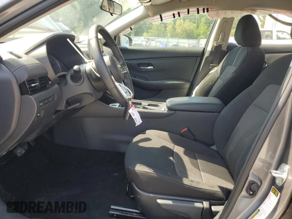 2024 Nissan Sentra SV с VIN 3N1AB8CV0RY309588, выставлен на аукционе Copart как лот 57331855 с пробегом 3 650 миль миль и Списание • Salvage title. История ставок и продаж доступна на DreamBid. Изображение 7.