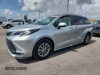 2021 Toyota Sienna XLE with VIN 5TDYSKFC7MS009632, listed as a Copart auction lot 66285675 with 22,193 mi miles and Clean title. Bid and sale history available at DreamBid. Image 1.