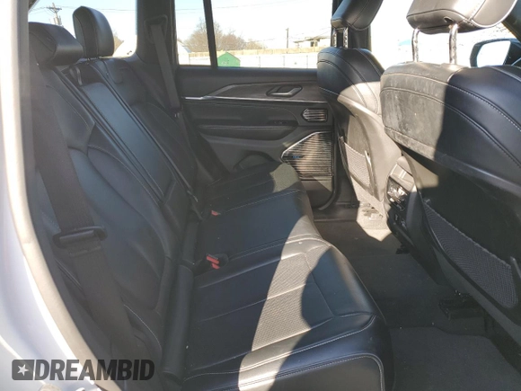 2022 Jeep Grand Cherokee Overland z VIN 1C4RJHDG9N8587513, wystawiony jako Copart lot #50424885 z przebiegiem 39 749 mil mil oraz Szkoda całkowita • Salvage title. Historia ofert i sprzedaży dostępna na DreamBid. Obrazek 11.