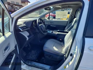 2024 Toyota Sienna LE with VIN 5TDBSKFC9RS138713, listed as a Copart auction lot 43769795 with 10 mi miles and Salvage Title. Bid and sale history available at carsss.com. Image 7.