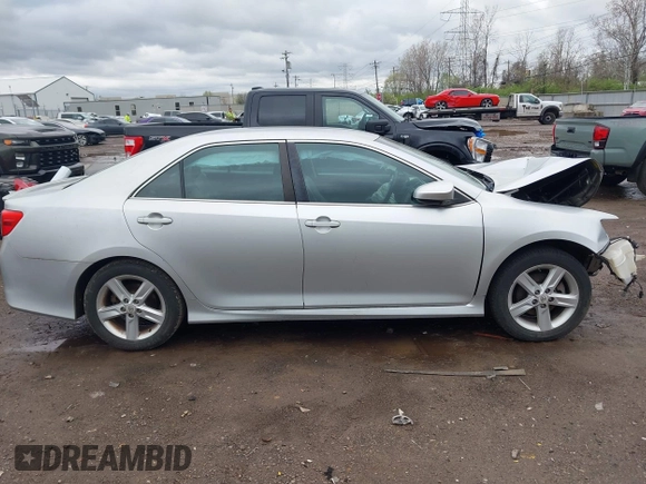 2013 Toyota Camry L with VIN 4T1BF1FK2DU649556, listed as a IAAI auction lot 41949078 with 1 mi miles. Bid and sale history available at carsss.com. Image 13.