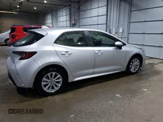 2025 Toyota Corolla Hatchback SE with VIN JTND4MBE9S3233894, listed as a Copart auction lot 68706034 with 706 mi miles and Salvage Title. Bid and sale history available at carsss.com. Image 3.