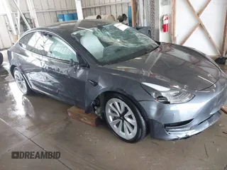 2023 Tesla Model 3 z VIN 5YJ3E1EA2PF591661, wystawiony jako IAAI lot #42014086 z przebiegiem 13 945 mil mil oraz . Historia ofert i sprzedaży dostępna na DreamBid. Obrazek 1.