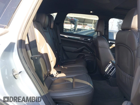 2017 Porsche Cayenne with VIN WP1AA2A20HKA80556, listed as a IAAI auction lot 40449857 with 40,504 mi miles. Bid and sale history available at carsss.com. Image 8.